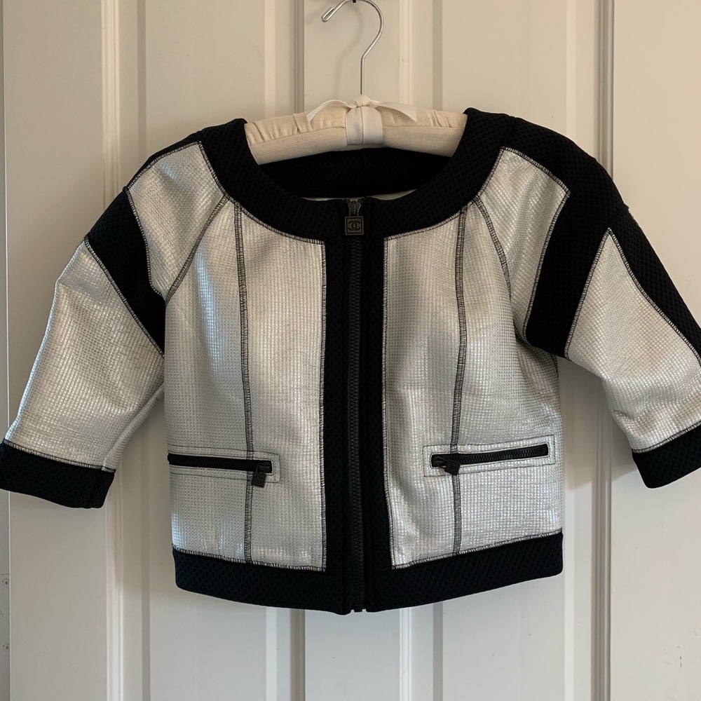 Chanel silver tweed cropped jacket size 38